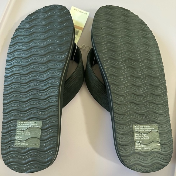NWT. Men’s Size 10 ONeil Black Flip Flops with Logo - Picture 7 of 7
